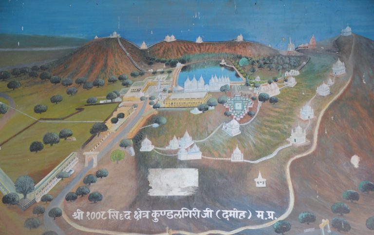पर्वत एवं तलहटी में स्थित 61 प्राचीन जिनमंदिर
